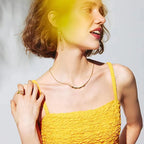 Collar Valeria – Collar Corto de Acero Inoxidable con Acabado Dorado